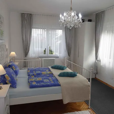In Fonyod/balaton 18626 Apartment *