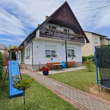 In Fonyod/balaton 18626 Apartment