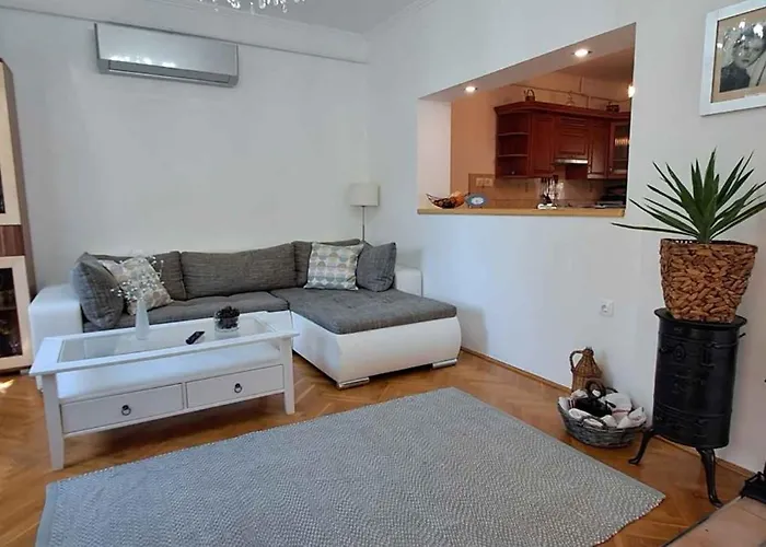 In - Balaton 18626 *